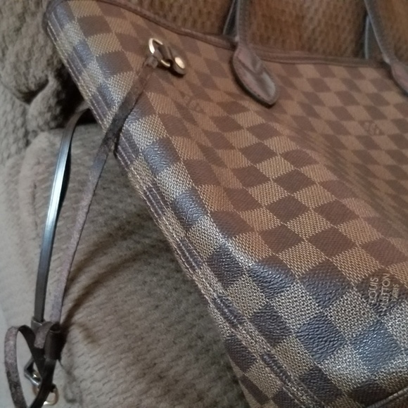 Louis Vuitton Neverfull MM - Picture 2 of 4